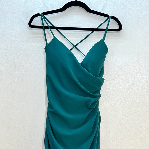 La Femme 28541 V-Neck Lace-Up Back Ruched Net Jersey Gown - Picture 4 of 12